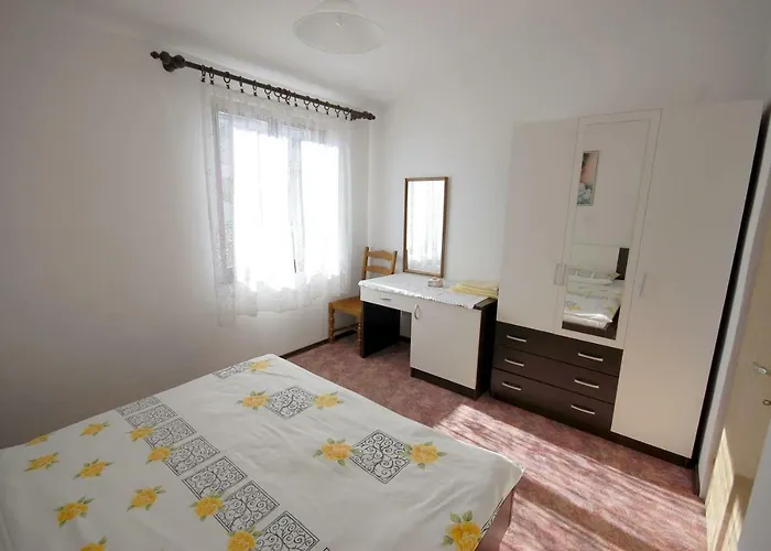Apartman Mica By El-pi Tours Njivice