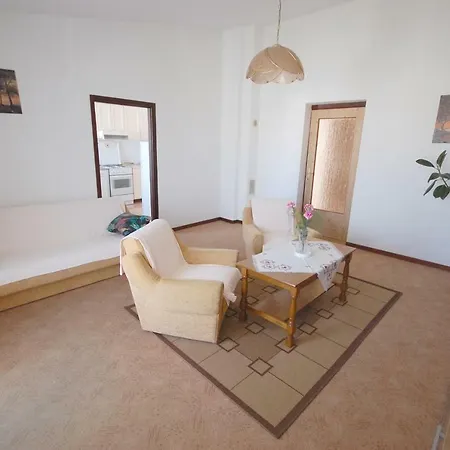 Mica By El-pi Tours Appartement Njivice