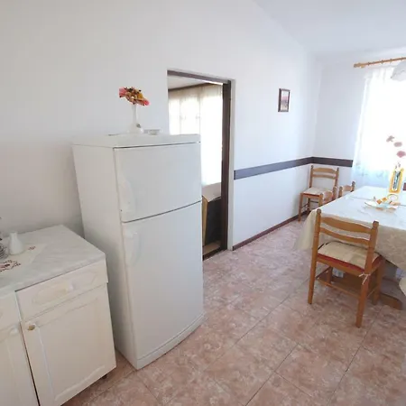 Mica By El-pi Tours Njivice