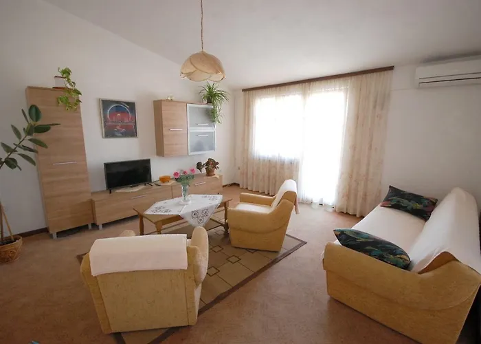 Mica By El-pi Tours *